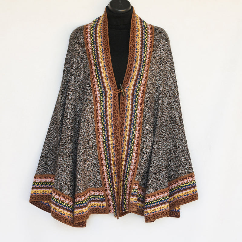 Alpaca knitted capes with one wooden button